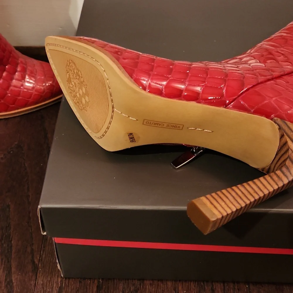 Vince Camuto Nver Been Worn Red Knee High Boots, size 5 1/2 - Picture 3 of 3